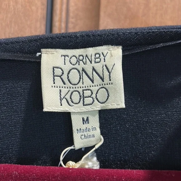 Torn by Ronny Kobo long bell sleeve top.NWT. Size M - Picture 2 of 7